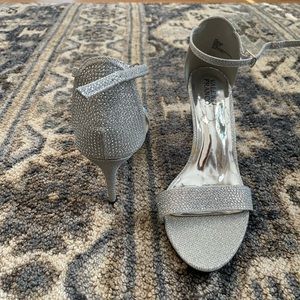 size 10 silver heels